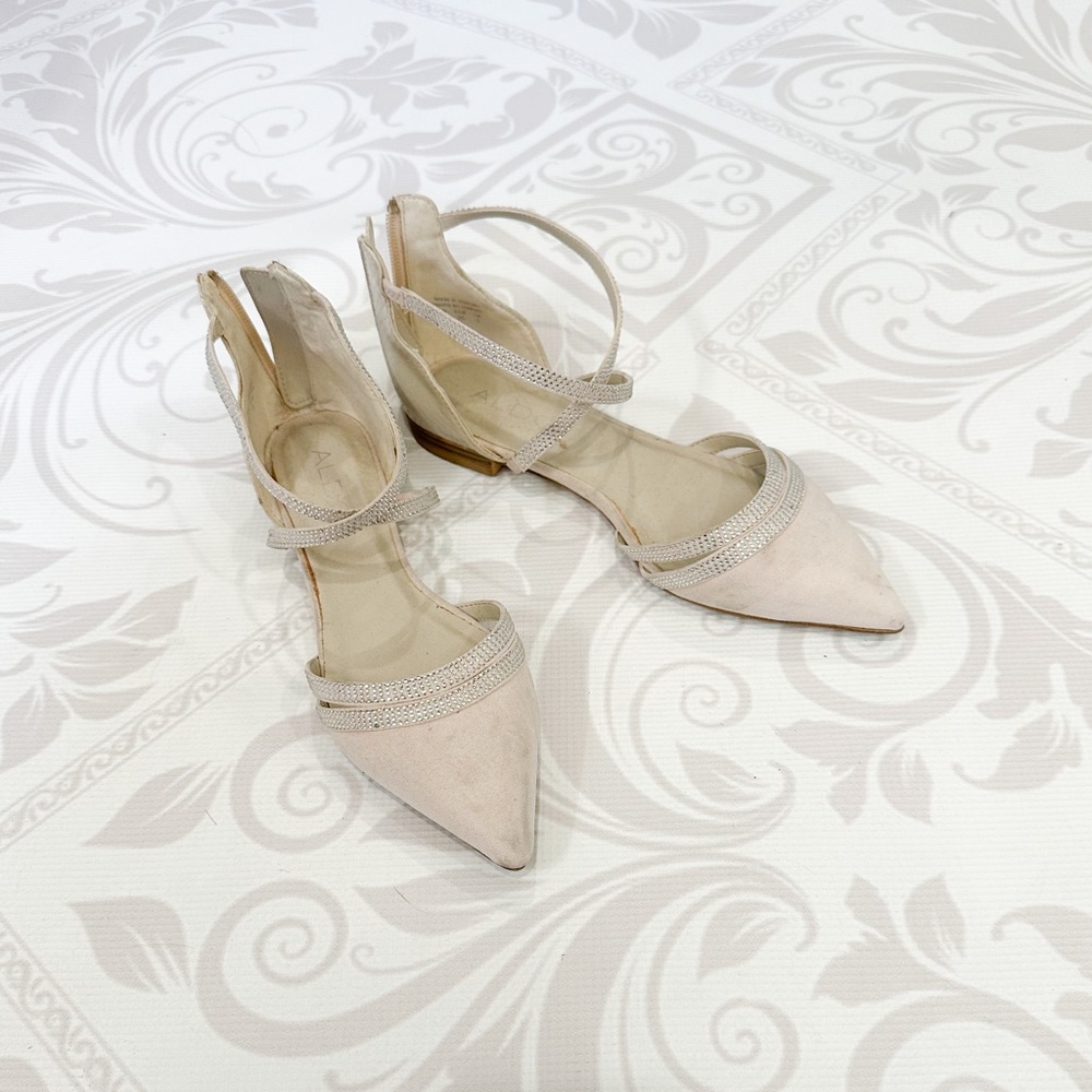 Aldo ankle strap flat sandals in cream size 6